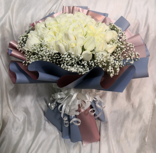 50pcs White Roses Bouquet (HB-1038) Rose Hand Bouquet Kuala Lumpur (KL), Selangor, Malaysia Supplier, Suppliers, Supply, Supplies | Shirley Florist