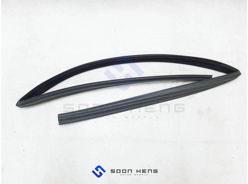 Mercedes-Benz W140 - Rear Right Window Run Seal (Original MB)