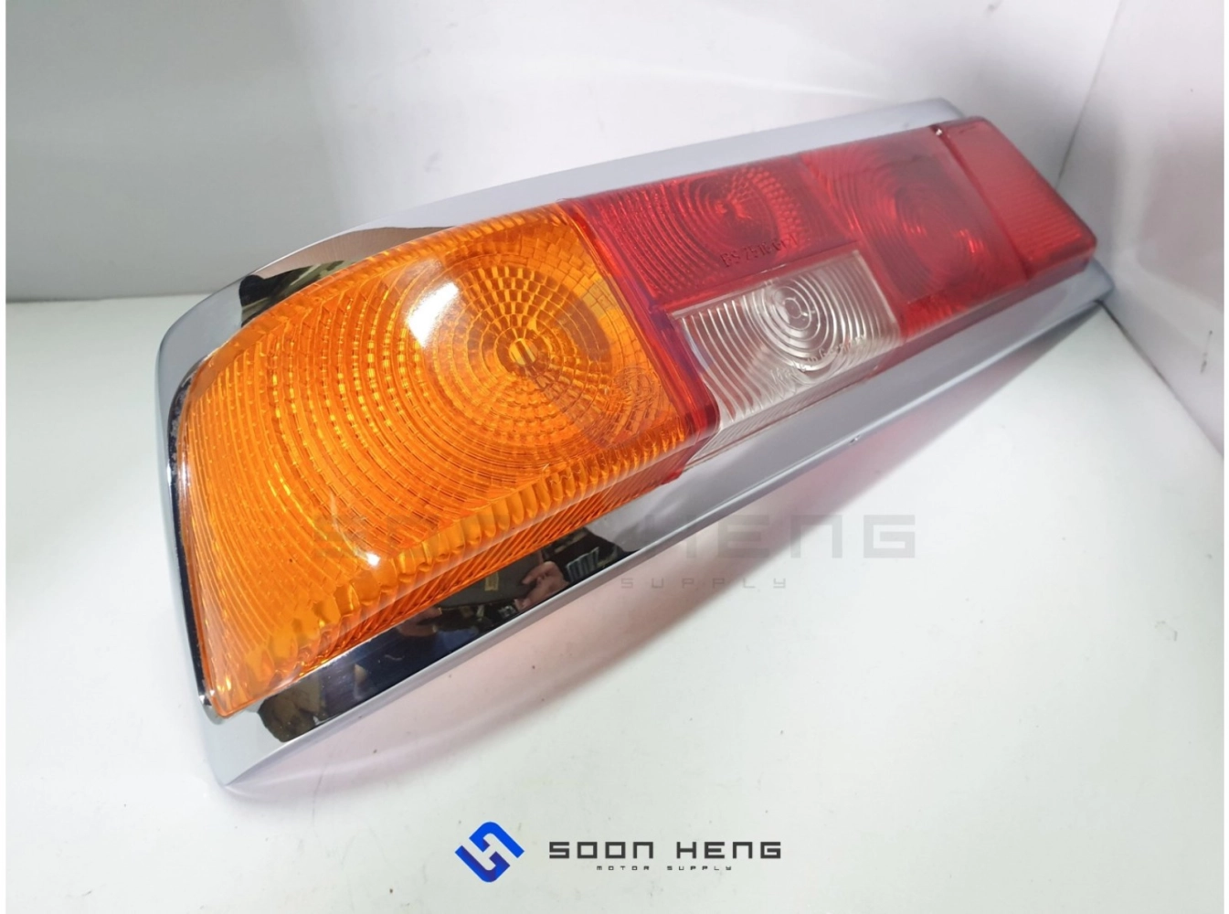 Mercedes-Benz W110 - Left Side Tail Lamp (HELLA)