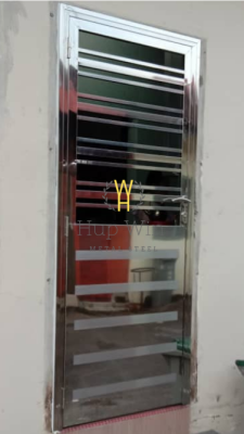 STAINLESS STEEL KITCHEN DOOR