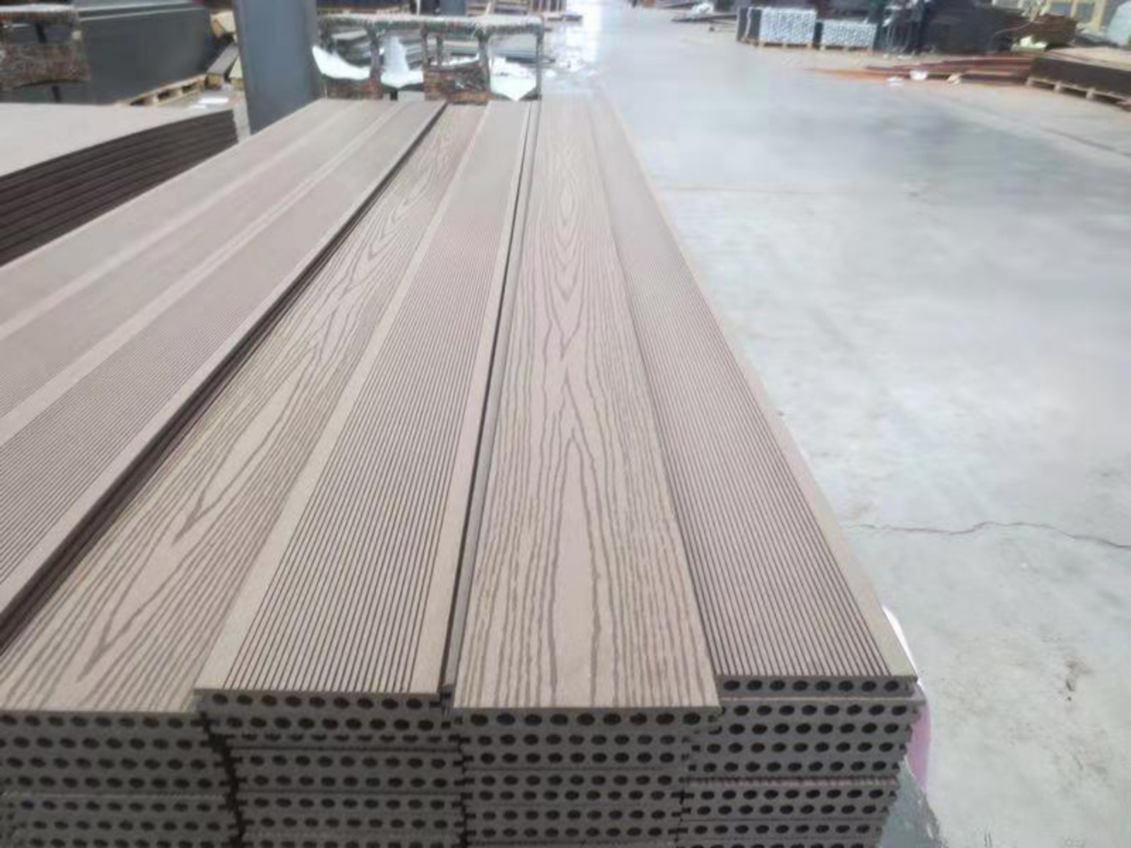 WPC DECKING BOARDS 23MM