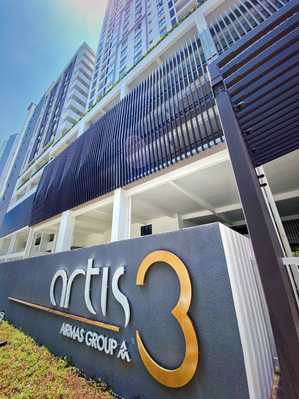 Artis 3 Condominium