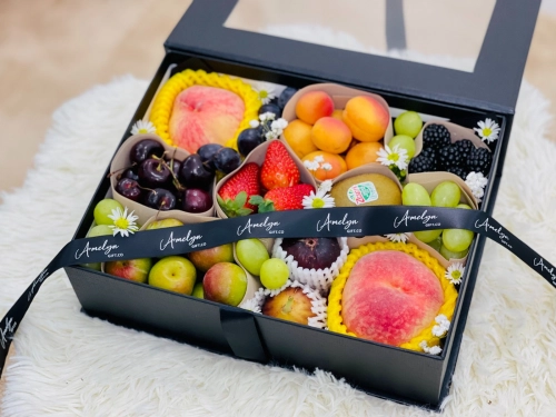 Premium Black Fruits Box 