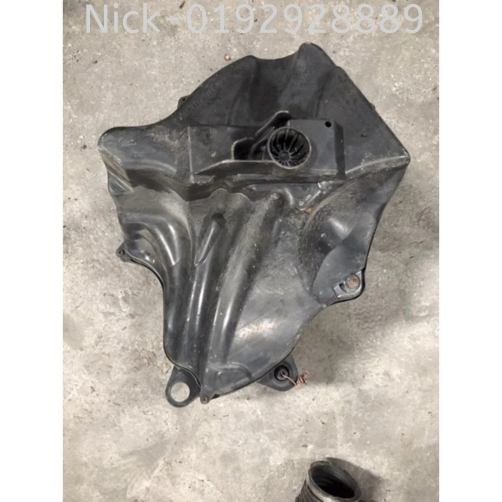 BMW E90 N46 AIR FILTER HOUSING