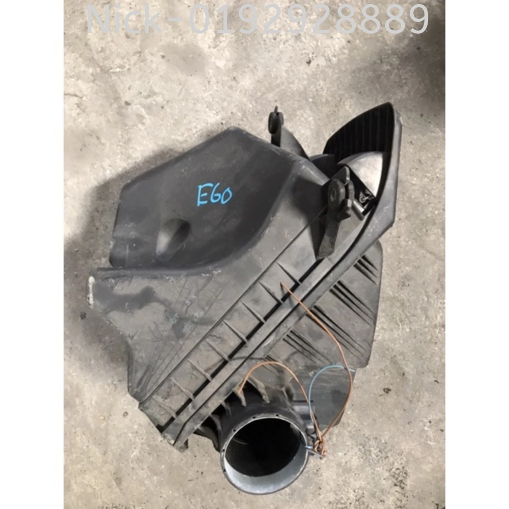 BMW E60 M54 AIR FILTER HOUSING