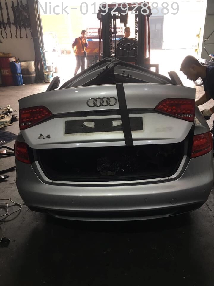 AUDI A4 B8 2.0L CDN HALF CUT & REAR CUT