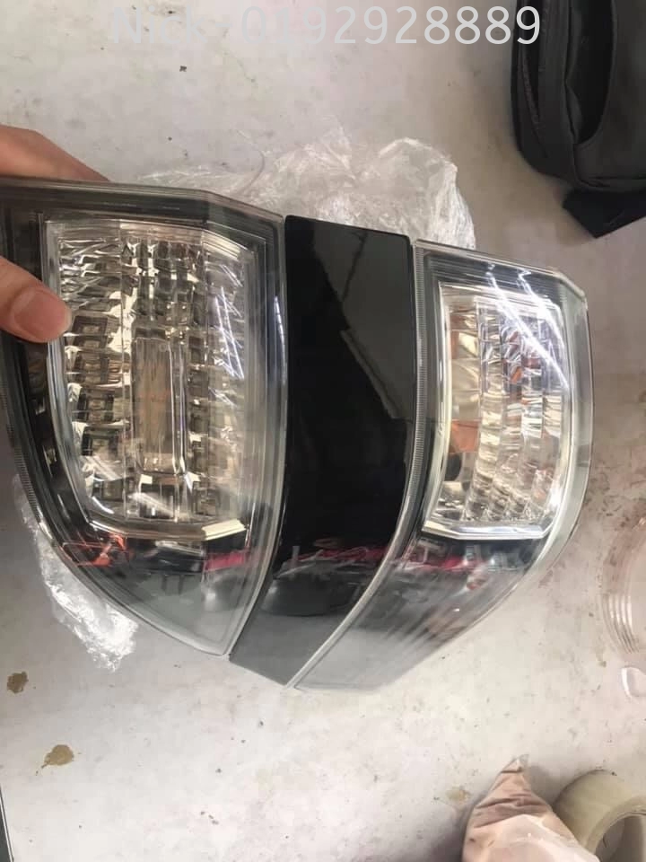 Toyota vellfire rear lamp black crum RH