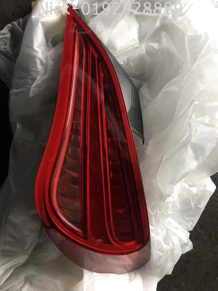 MERCEDES BENZ CLA 2015YEAR TAIL LAMP RH