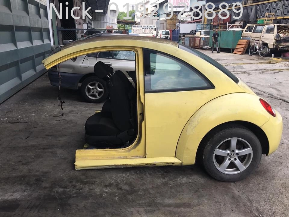 VOLKSWAGEN BEETLE REAR CUT