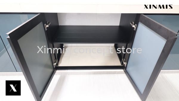  BATTLESHIP GREY 4G GLASS DOOR Aluminium kitchen cabinet Selangor, Malaysia, Melaka, Kuala Lumpur (KL), Petaling Jaya (PJ), Malim Jaya Supplier, Supply, Design, Services | XINMIS CONCEPT STORE