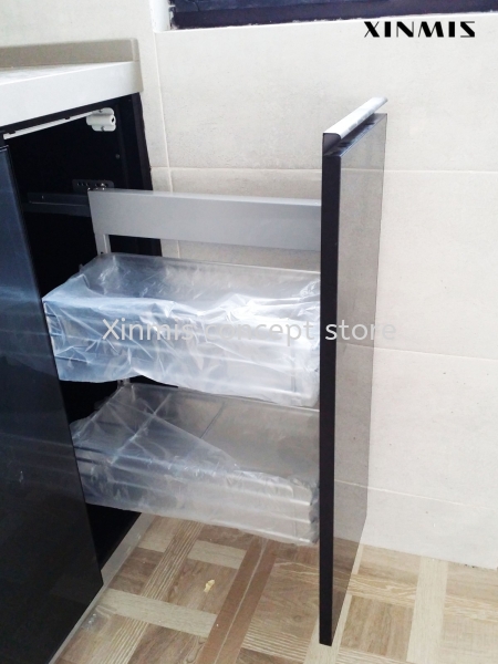  BATTLESHIP GREY 4G GLASS DOOR Aluminium kitchen cabinet Selangor, Malaysia, Melaka, Kuala Lumpur (KL), Petaling Jaya (PJ), Malim Jaya Supplier, Supply, Design, Services | XINMIS CONCEPT STORE