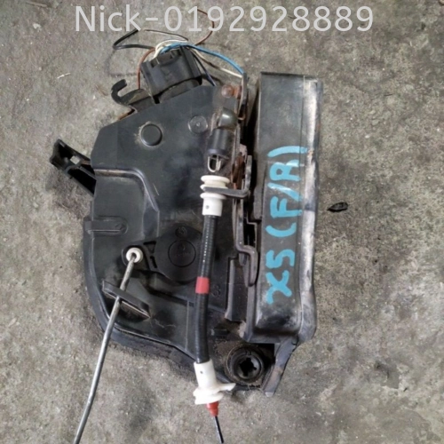 BMW X5 DOORLOCK FRONT RIGHT ( 7 PIN )