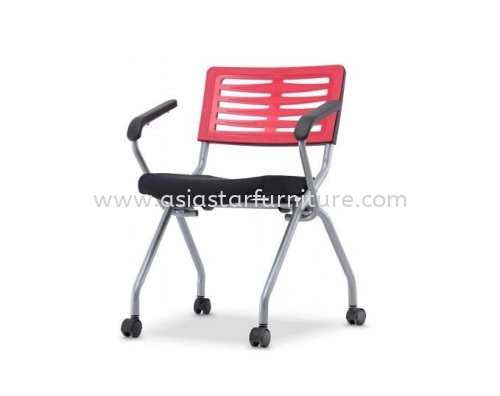  AEXIS 2 折叠式聚丙烯椅子 C/W 脚轮和扶手