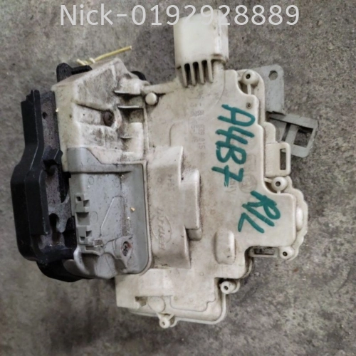 AUDI A4B7 DOORLOCK REAR LEFT ( 8 PIN )