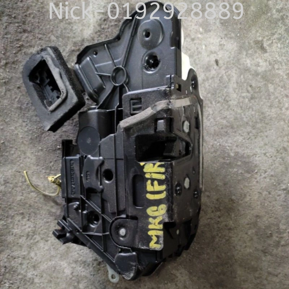 VOLKSWAGEN GOLF MK6 DOORLOCK FRONT RIGHT ( 7 PIN )