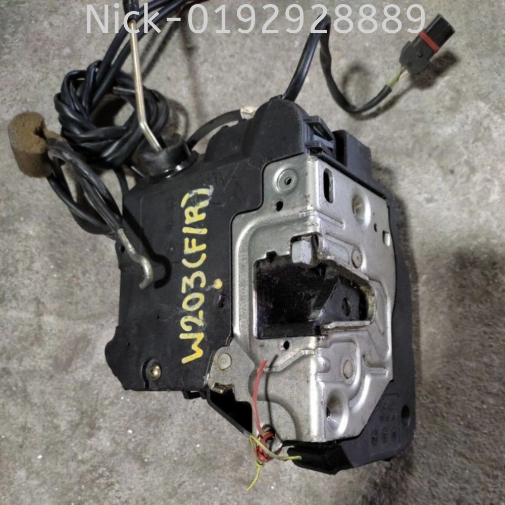 MERCEDES W203 DOORLOCK FRONT RIGHT ( 8 PIN )