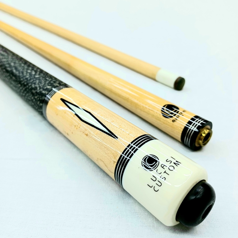 POOL CUE