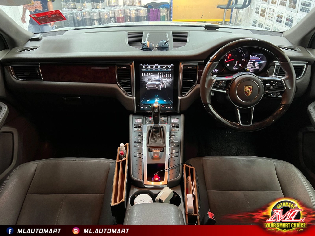 Porsche Macan 95B Vertical Style Android Monitor (10.4")