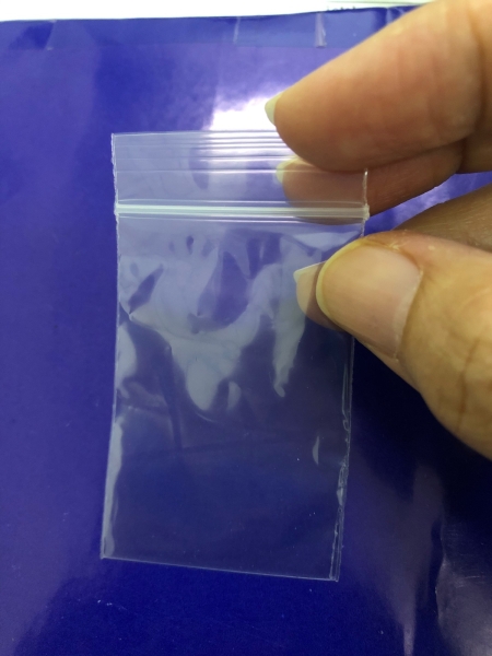 Plastic Zipper Bag 4cm x7cm - 100pcs Alat Tulis Johor, Malaysia, Batu Pahat Supplier, Suppliers, Supply, Supplies | BP PAPER & PLASTIC PRODUCTS SDN BHD