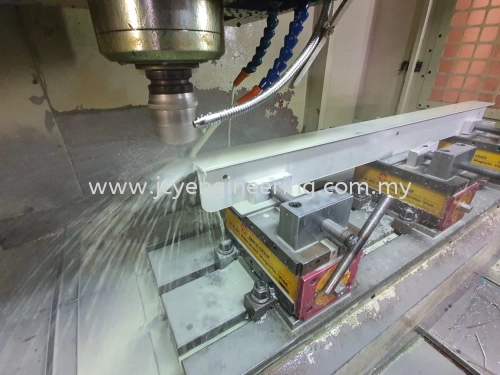 CNC Machining Aluminum Bracket For Solar Panel Use