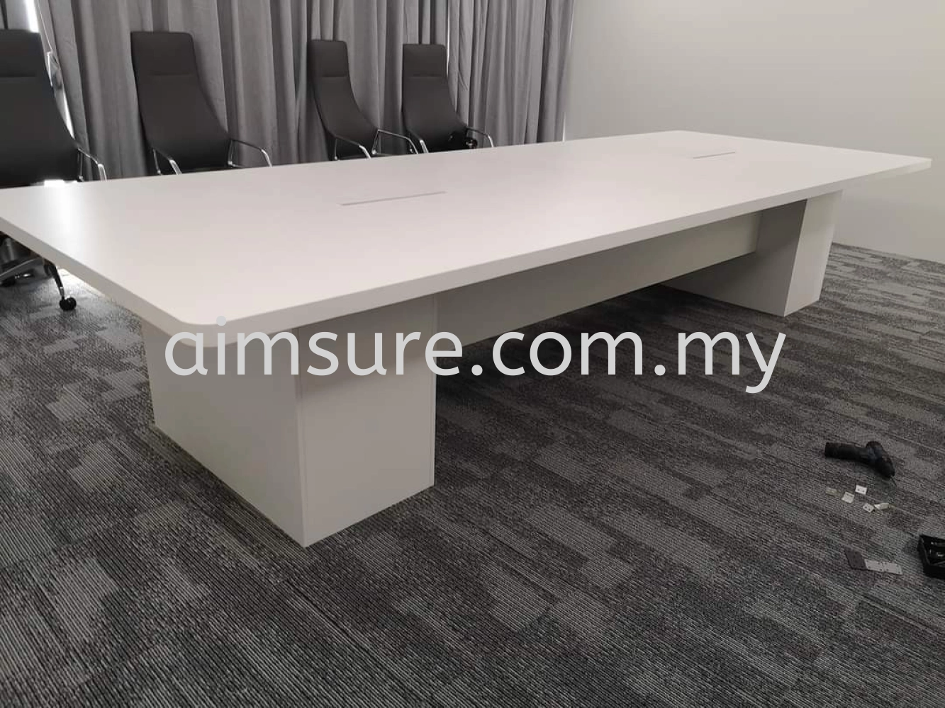 White meeting table (Rectangular)