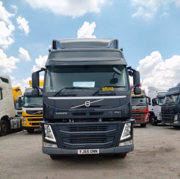 FM4 4X2 - 6 TAYAR ( GT CAB ) FM4 4X2 - 6 TAYAR ( GT CAB ) FM4 VOLVO Selangor, Malaysia, Kuala Lumpur (KL), Klang Supplier, Suppliers, Supply, Supplies | SLH COMMERCIAL AND TRUCKS SDN BHD