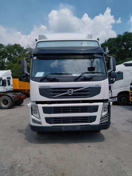 FM11 6X2 - 8 TAYAR ( GT CAB ) FM11 6X2 - 8 TAYAR ( GT CAB ) FM11 VOLVO Selangor, Malaysia, Kuala Lumpur (KL), Klang Supplier, Suppliers, Supply, Supplies | SLH COMMERCIAL AND TRUCKS SDN BHD