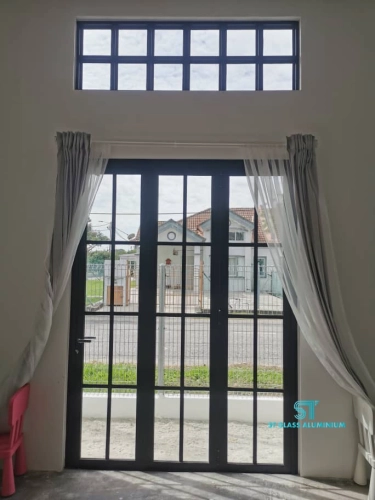 Lattice Folding Door 