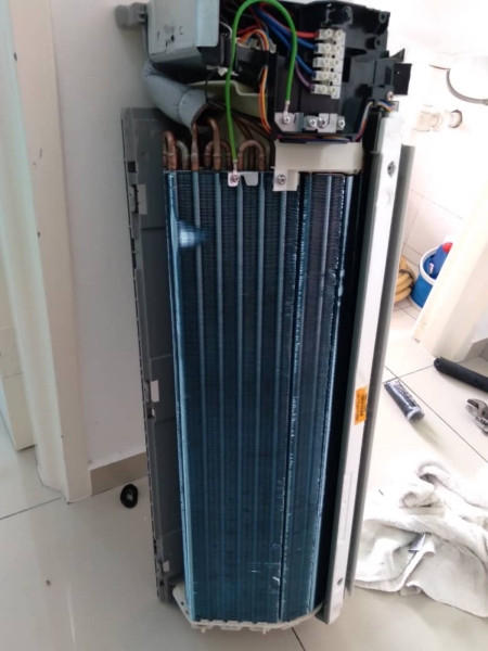 Zefer Hill Aircond Wall Mounted Normal Cleaning Service From RM80  Zefer Hill Aircond Wall Mounted Normal Cleaning Service From RM80  Condo aircond Service and install service area coverage Kuala Lumpur (KL), Malaysia, Selangor, Cheras Services | QQ Aircond Service Sdn Bhd