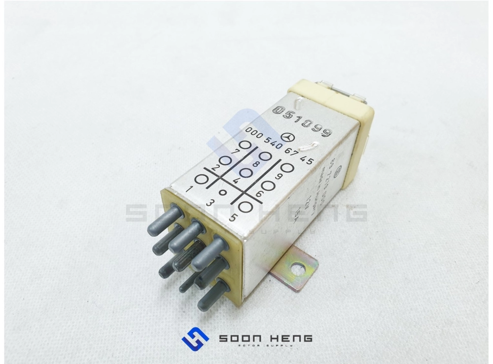Mercedes-Benz W124, S124, C124 and W202 - Overload Protector Relay (Original MB)