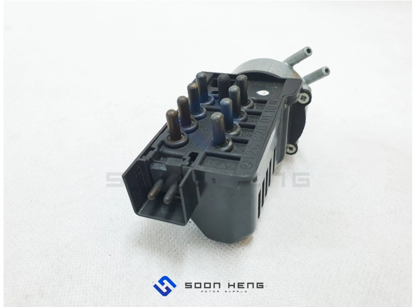 Mercedes-Benz W126 and C126 - Air-cond Blower Switch (Original MB)