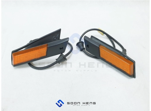 BMW E28, E30, E24 and E23 - Left and Right Turn Signal Indicator (Amber) (HELLA)