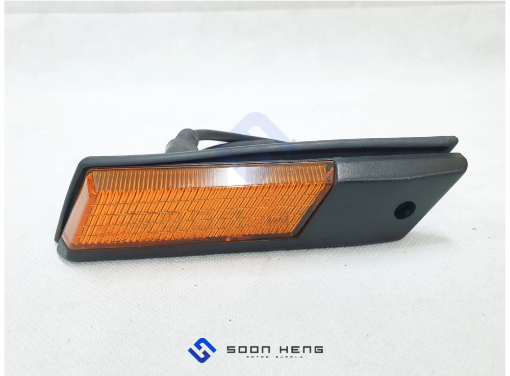 BMW E28, E30, E24 and E23 - Left and Right Turn Signal Indicator (Amber) (HELLA)