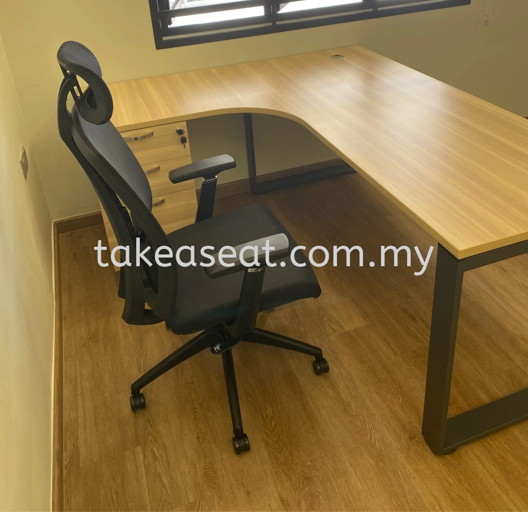 Executive Table Wooden Front Panel 