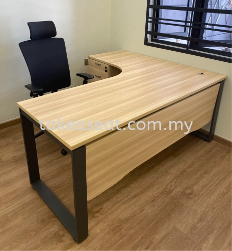 Executive Table Wooden Front Panel 