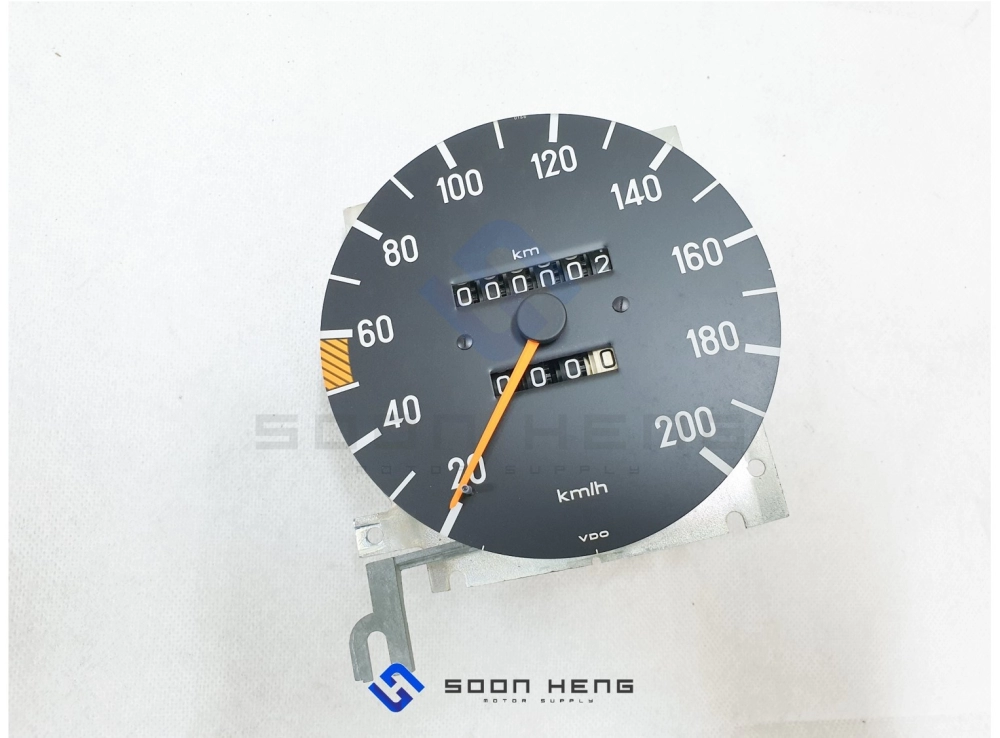 Mercedes-Benz W123 - Speedometer (200km) (Original MB)