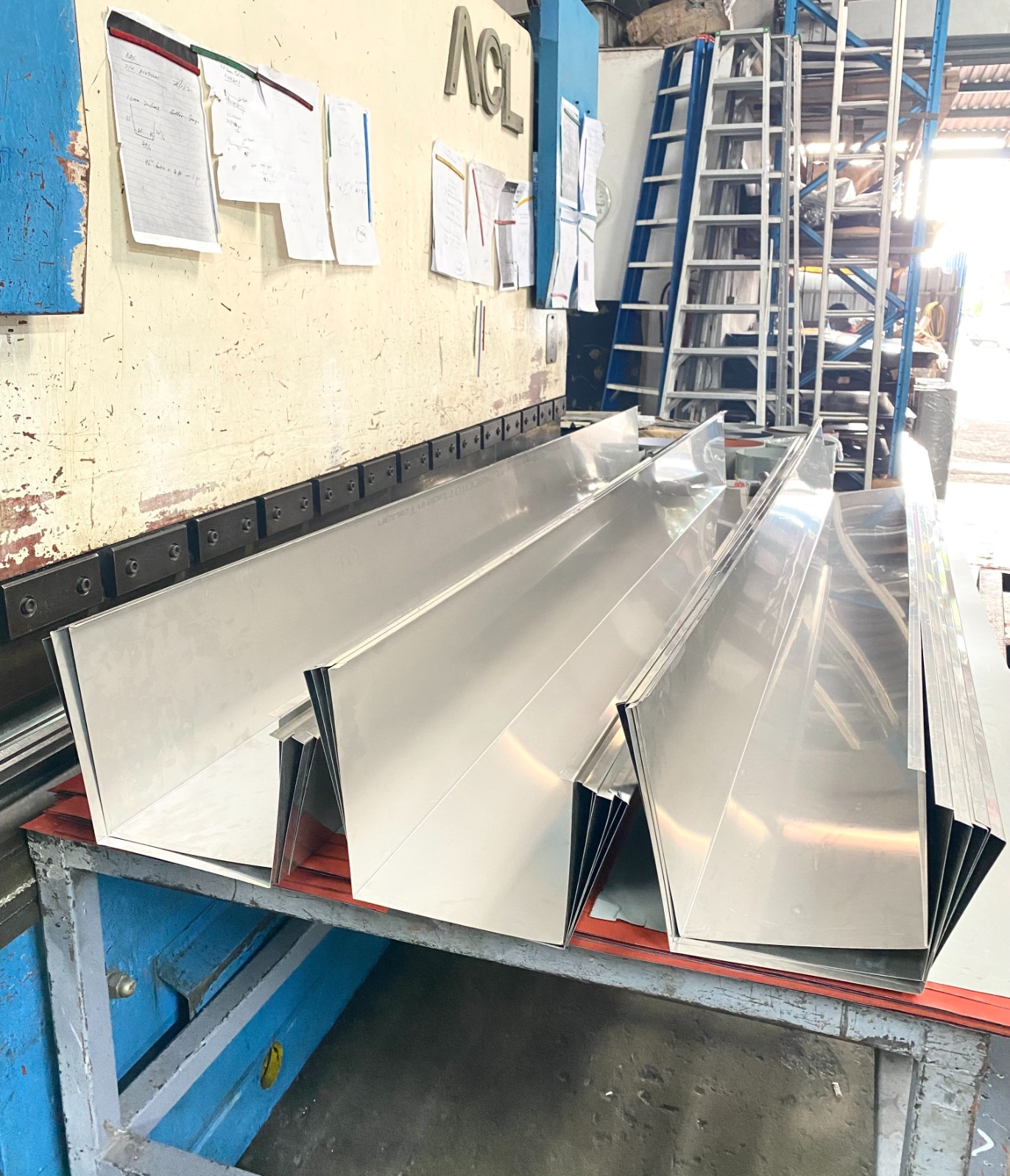 0.5mm stainless steel 304 2B gutter 600mm girth (24'')