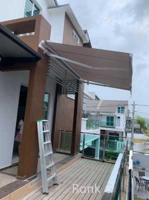 Retractable Awning 