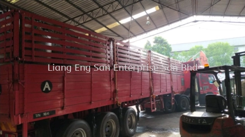 LOGISTICS FOR LORRY TRANSPORT 40 FOOT TRAILER 