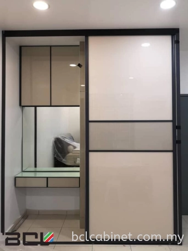 Aluminium Wardrobe Cabinet