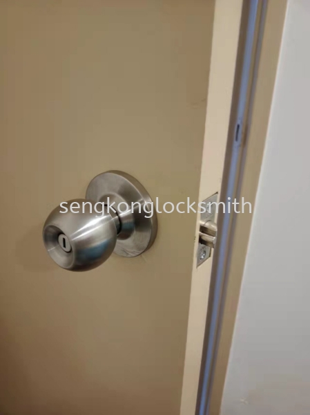 door lock replacement Our Door Service Selangor, Malaysia, Kuala Lumpur (KL), Puchong Supplier, Suppliers, Supply, Supplies | Seng Kong Locksmith Enterprise