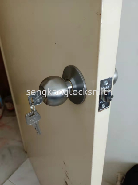 door lock replacement Our Door Service Selangor, Malaysia, Kuala Lumpur (KL), Puchong Supplier, Suppliers, Supply, Supplies | Seng Kong Locksmith Enterprise