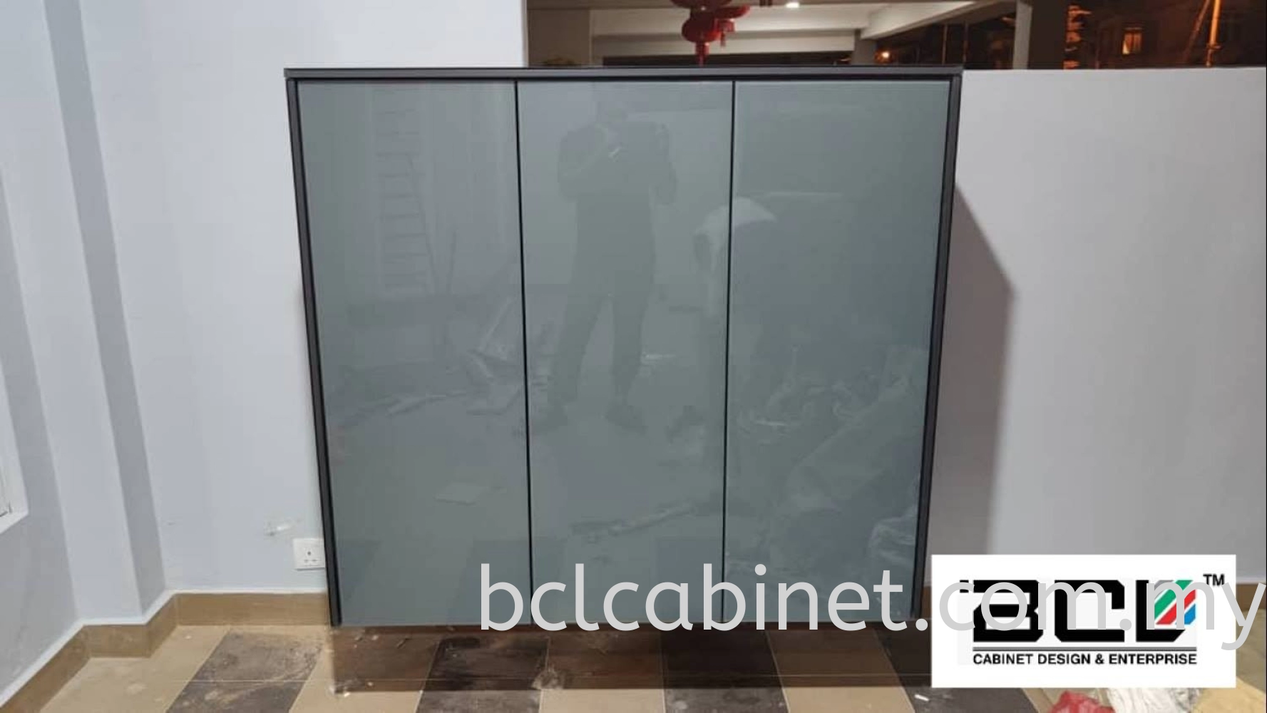 Aluminium Shoes Cabinet