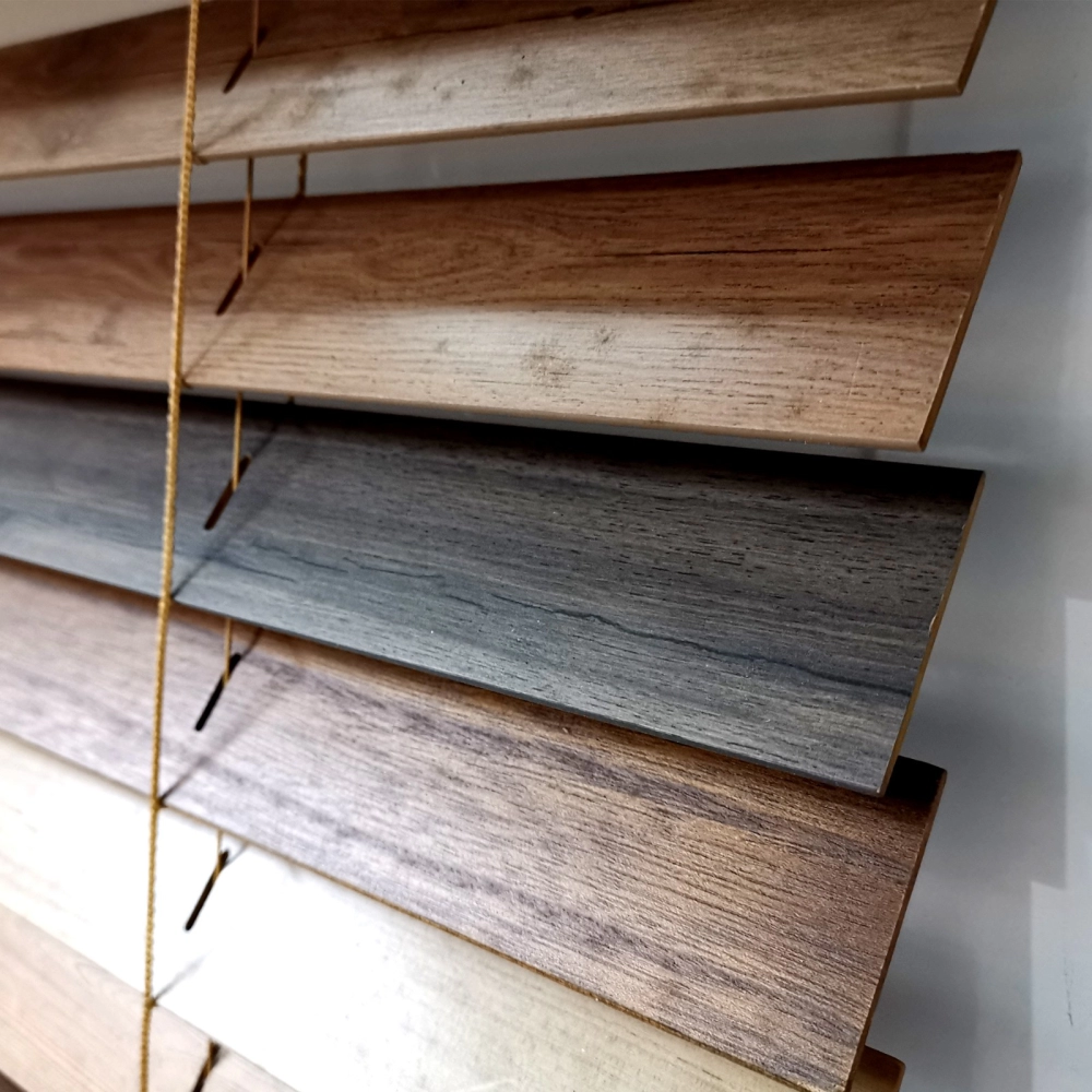 Natural Wooden Venetian Blind for Small Windows - Basswood, Polystyrene Material, Cord Lock System, 35mm/50mm Slat