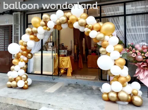 Organic Balloon Arch