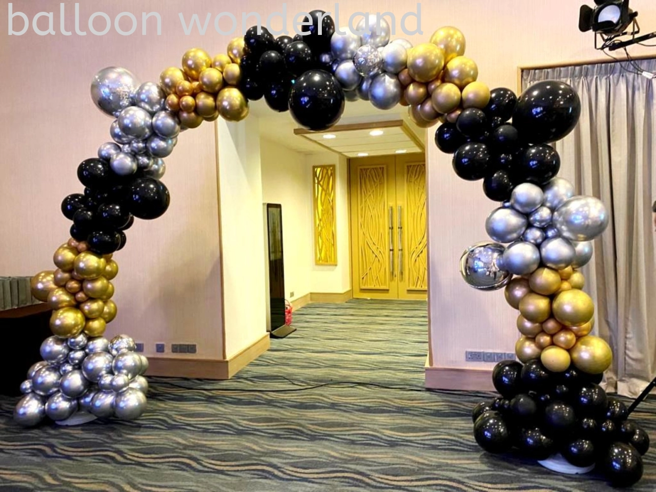 Organic Balloon Arch