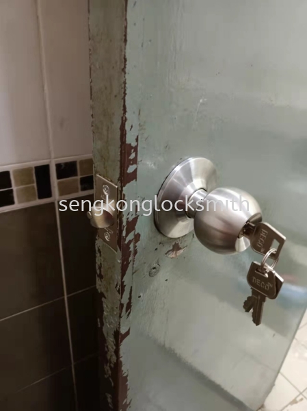 door lock replacement Our Door Service Selangor, Malaysia, Kuala Lumpur (KL), Puchong Supplier, Suppliers, Supply, Supplies | Seng Kong Locksmith Enterprise