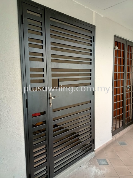 SWING DOOR GRILL @PALMVILLE RESORT CONDOMINIUM, JALAN LAGOON TIMUR 9/1, BANDAR SUNWAY,SELANGOR Grill Door Selangor, Malaysia, Kuala Lumpur (KL), Cheras Contractor, Service | Plus Awning & Iron Sdn Bhd