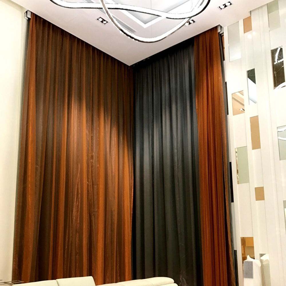 Double Volume Ceiling Curtain