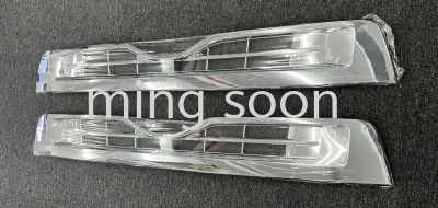 QUON *CD4 FRONT + UPPER GRILLE ( CHROME ) 